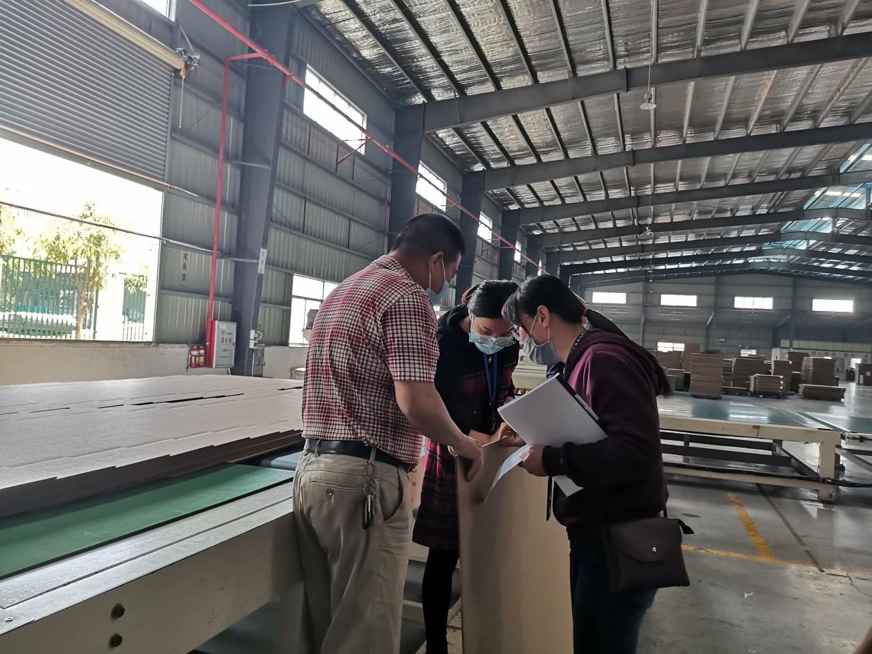 全力以赴、多路并进，鹤山市提前完成排污许可清理整顿阶段工作任务02.jpg