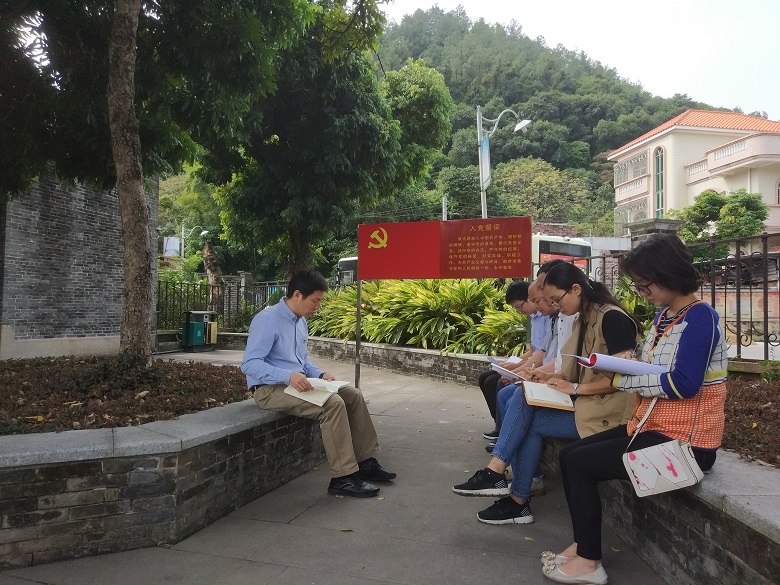 党课现场.jpg