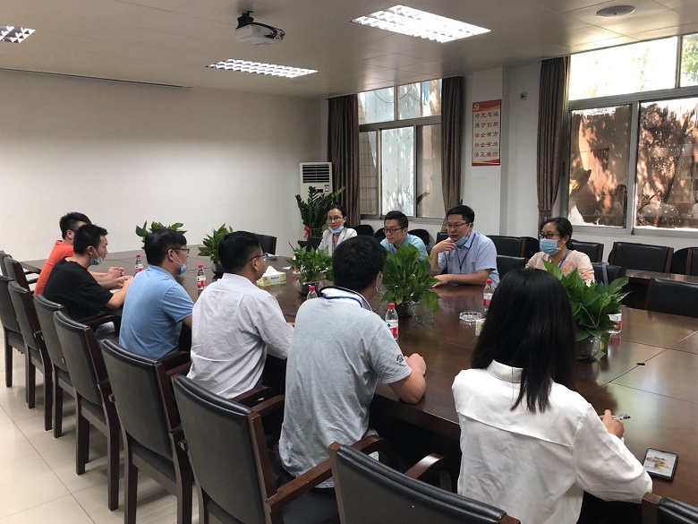 市人社局走访慰问江门雅图仕职业技术学校世赛集训印刷媒体技术项目团队.jpg