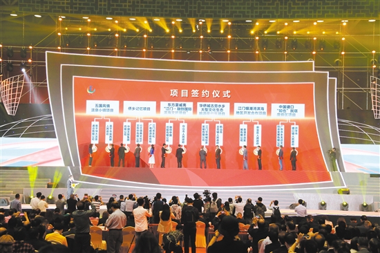 张东阳董事长_董事长办公室图片