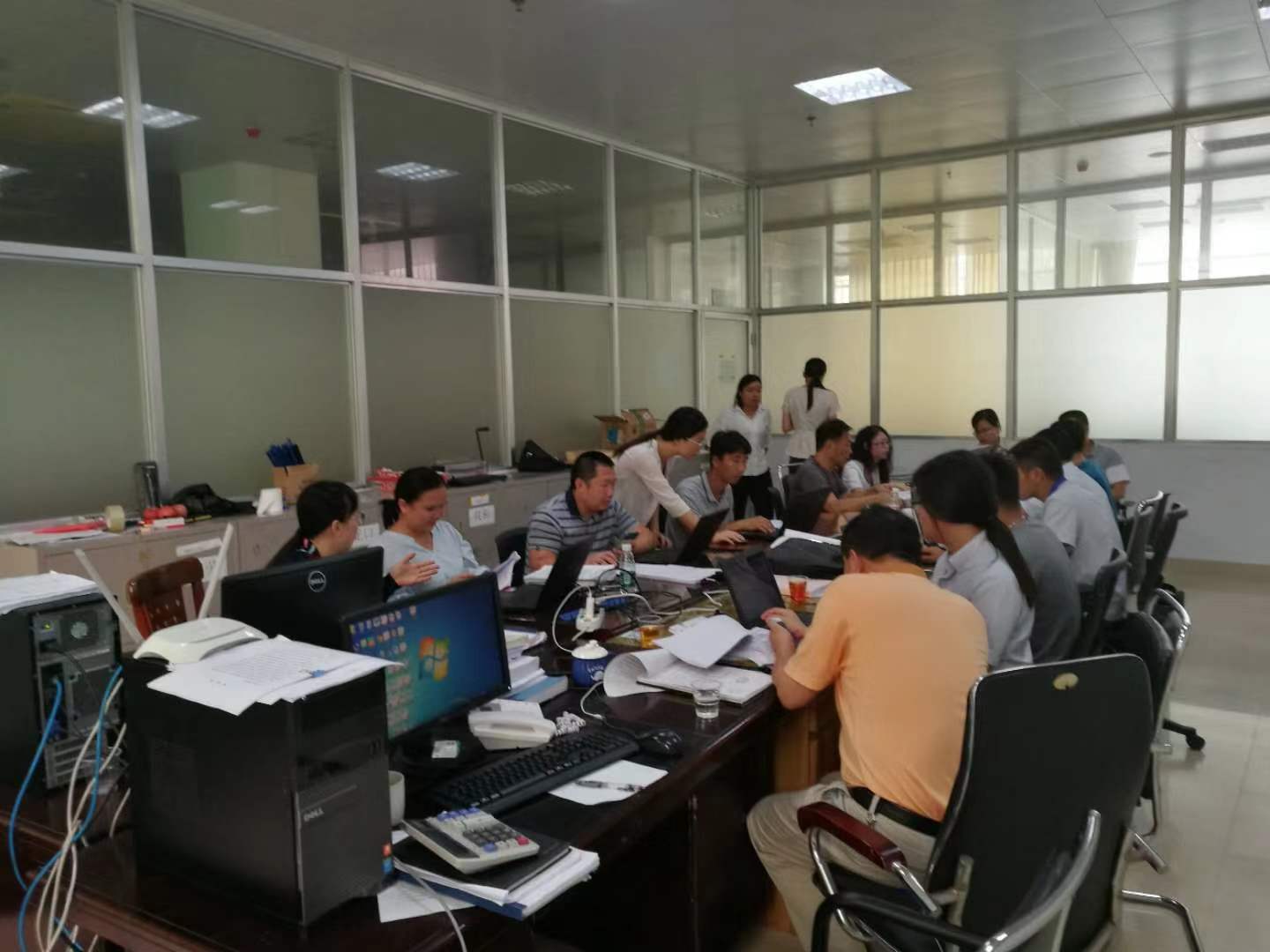 江门市生态环境局鹤山分局致力做好企业服务、大力推进排污许可证核发2.jpg