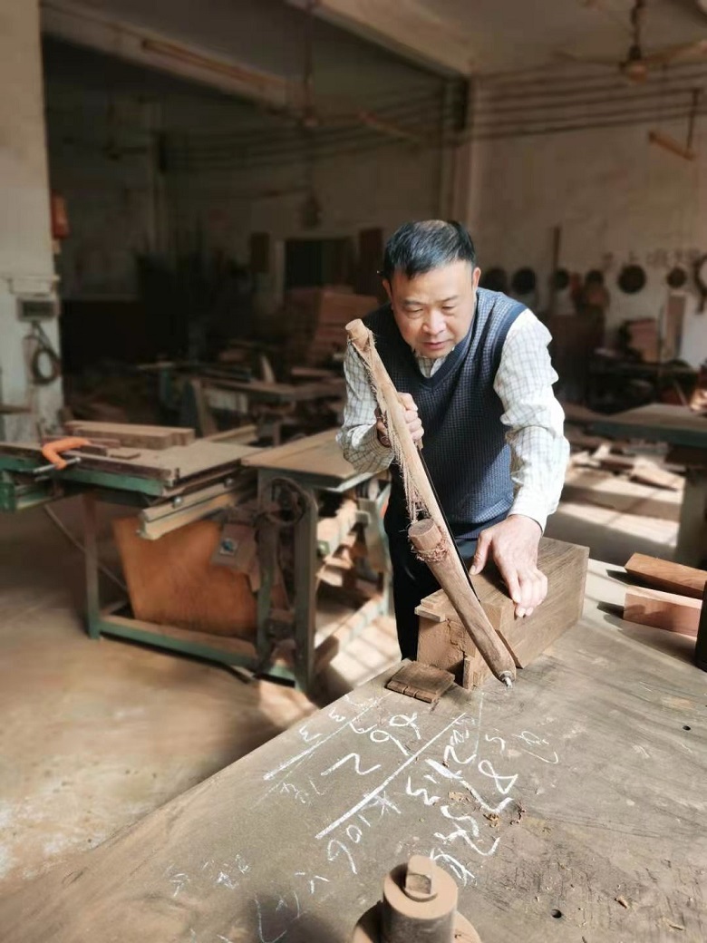 余国祥工作照.png