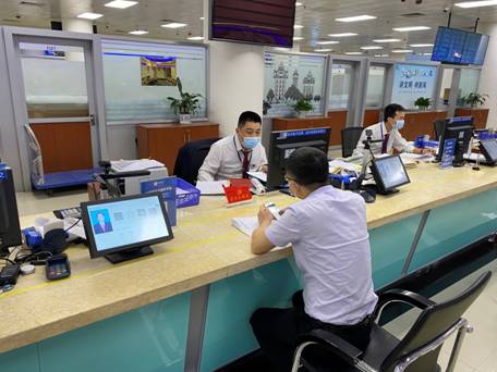 210422学党史、办实事、惠群众——二手住宅转移登记“最多跑一次”获群众认可 (1).jpg