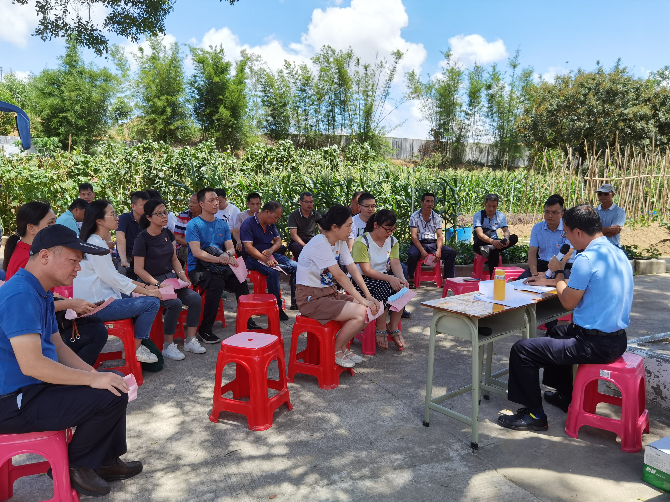 公路信息xh2021044-一线学党史 处处是课堂（图为养护支部郑丙活同志讲党课）.jpg