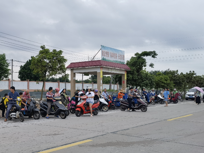 公路信息kp069-月山小学放学现场.jpg