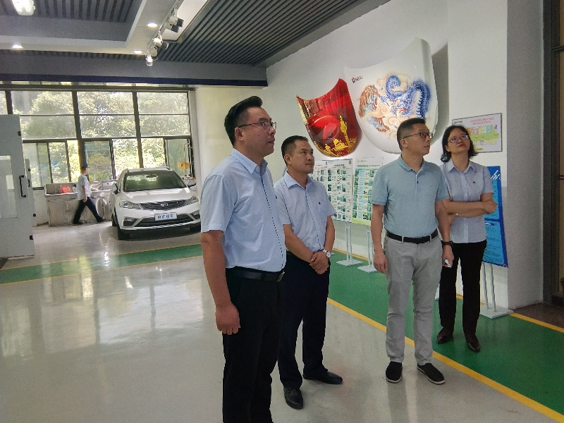 3.调研组在鹤山市雅图技术服务有限公司调研。.jpg