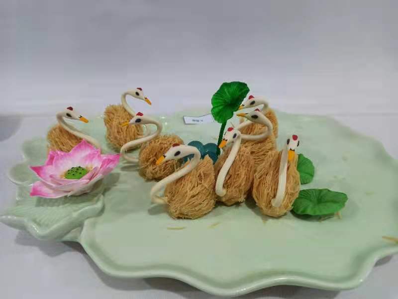 天鹅酥 中式面点师名厨组廖雄胜作品.jpg