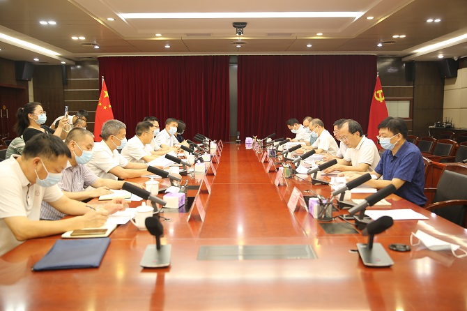 1.座谈会.JPG