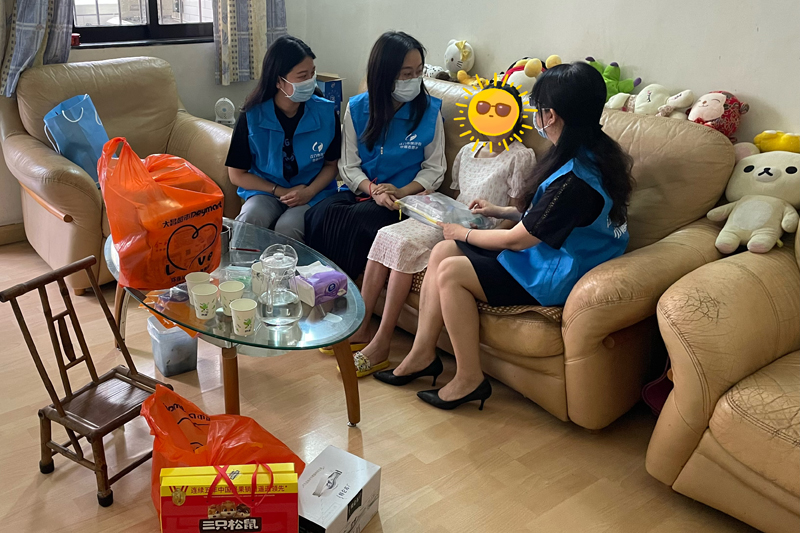 统计送温情 巾帼暖童心——市统计局开展“六一”慰问活动