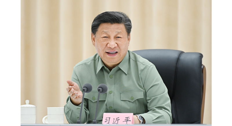习近平在内蒙古调研边境管控和边防部队建设情况