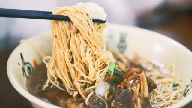梁美华 摄