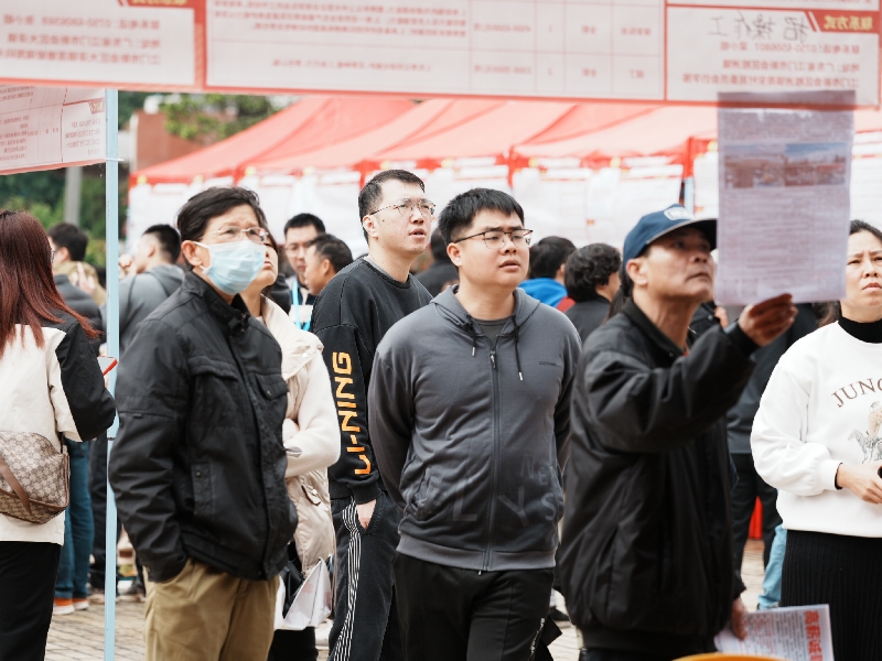 图片四：江门市人力资源市场举办2025年“南粤春暖”大型公益招聘会.jpg