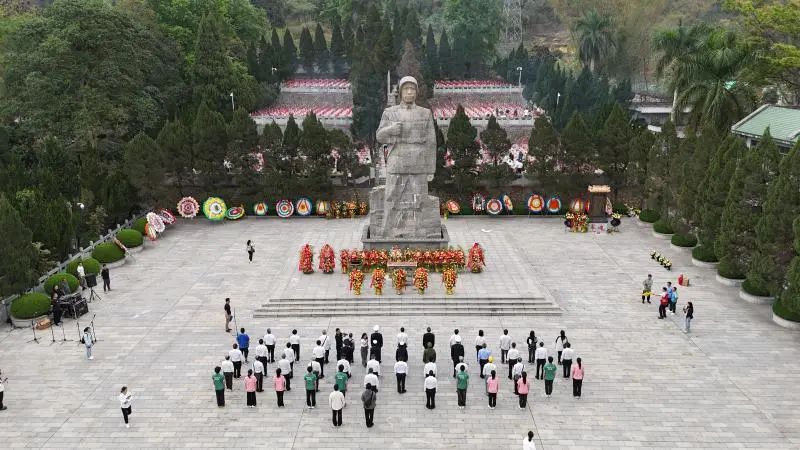 跨越700多公里的“相聚”——2025年江门市“家国志 薪火传”赴广西集中祭扫江门籍烈士活动举行