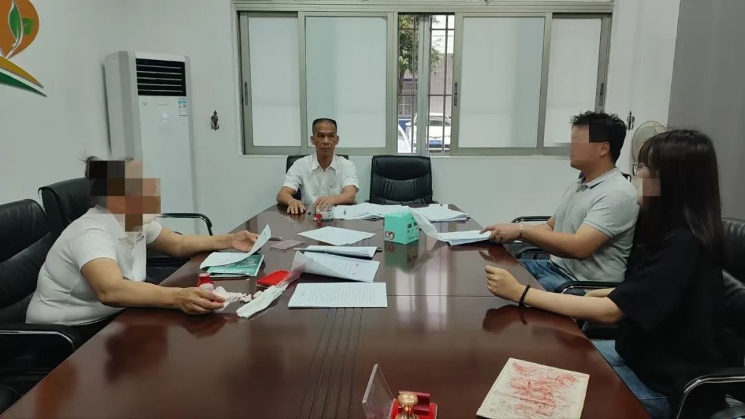 台山市司法局与综治中心联动破题劳资困局：231万元欠薪分期兑付 百余名工人稳岗保薪——“一站式”解纷机制实现企业员工“双向奔赴”