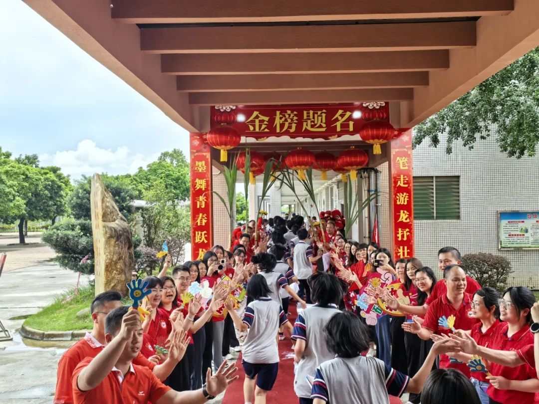 江门中考首日，记录这些温暖瞬间→