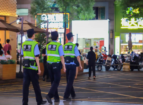 【百日行动】江门公安夜查“不打烊” 筑牢坚实屏障护平安！