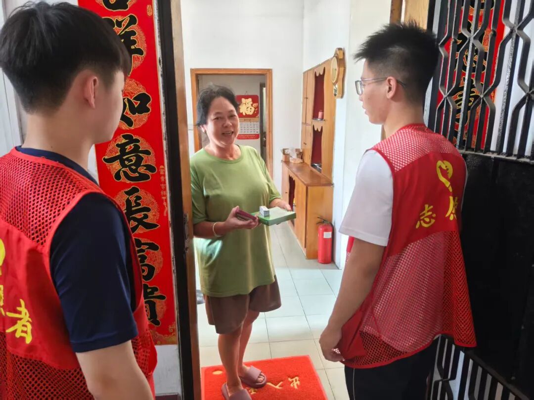 冲锋“疫”线，昼夜攻坚全力“拔钉”！市委教育工委突击队冲锋社区战疫一线