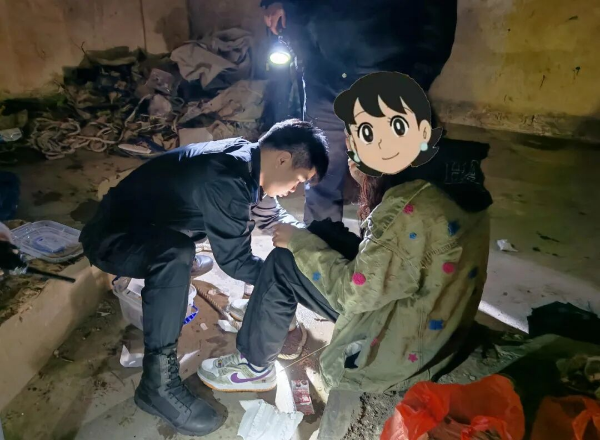 【阳光下的守护】女子不慎落入江中，关键时刻他们赶来了！