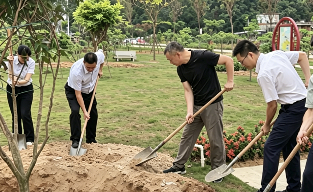 党建引领添新绿——市土地储备中心党支部联合中国建设银行江翠支行党支部开展“储备绿色希望 建设和美乡村”主题党日活动