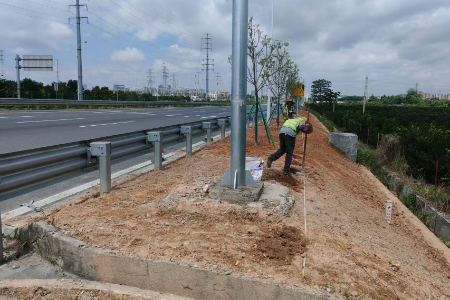 7.六福人家到会乐大桥路段-种植前.jpg
