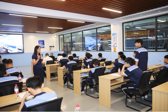 “寻匠深蓝•职面未来”——2026年江门市海洋宣传日系列活动江门市技师学院专场圆满举行
