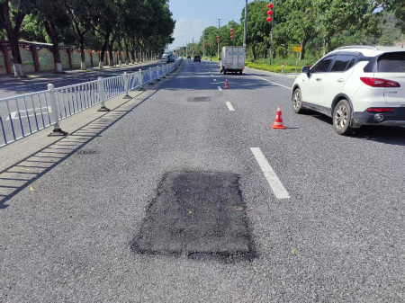 图12：修复路面坑槽后.jpg