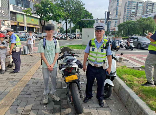 【粤警雷霆护航行动】非法改装？查！
