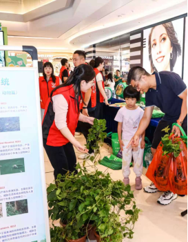 260902江门开展2026年送苗送技暨绿化科普宣传活动厚植绿美生态底色 (6).png