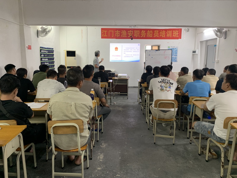260904盛夏八月，江门中华白海豚保护区掀起科普热潮 (2).jpg
