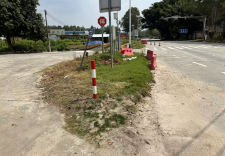 双合小学花圃（整改前）.jpg