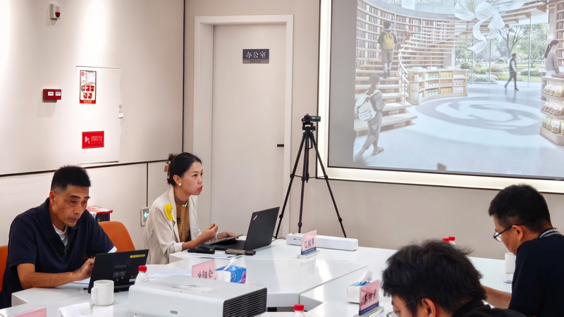 261025江门市“侨都新韵•共绘美好”“人民设计师”作品大赛现场评审会成功举办 (4).png