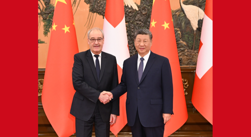 习近平会见瑞士联邦主席帕姆兰