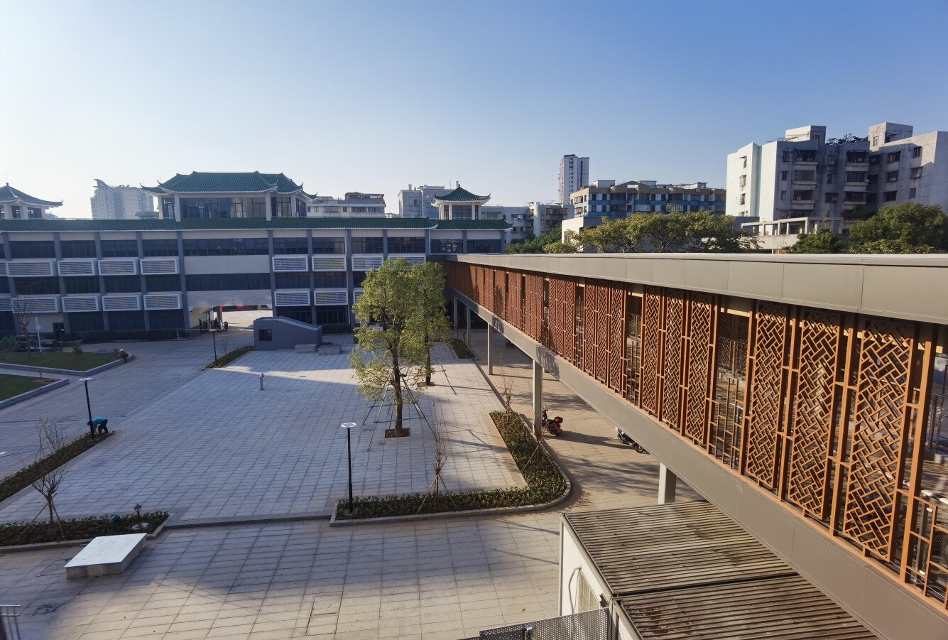诠释国资国企担当——由市滨江建设公司代建的江门市图书馆开放试运行