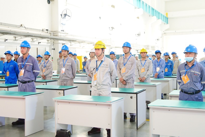 参赛选手参加2020年江门市阀门检测技能竞赛开幕式.jpg