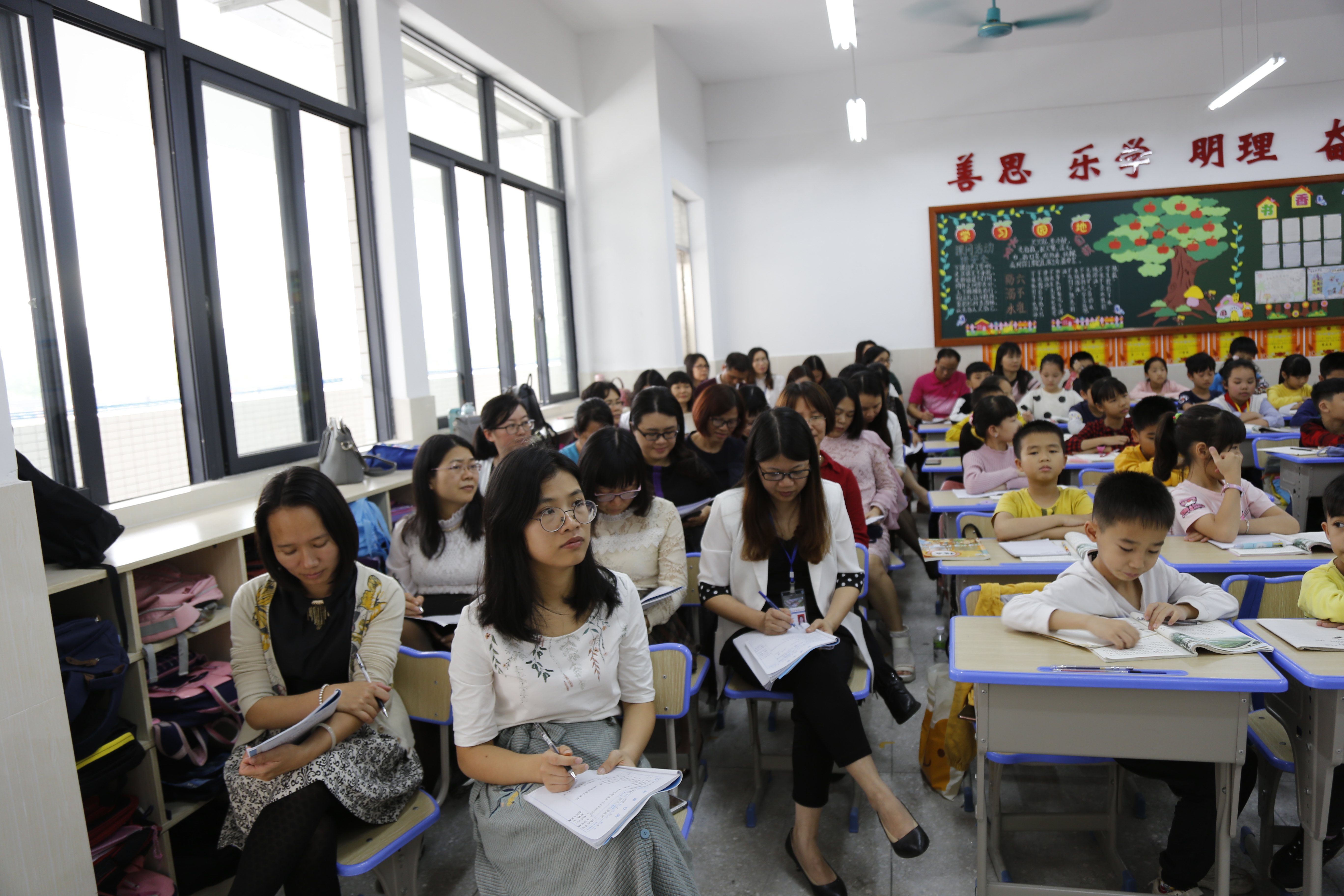 6听课现场.jpg