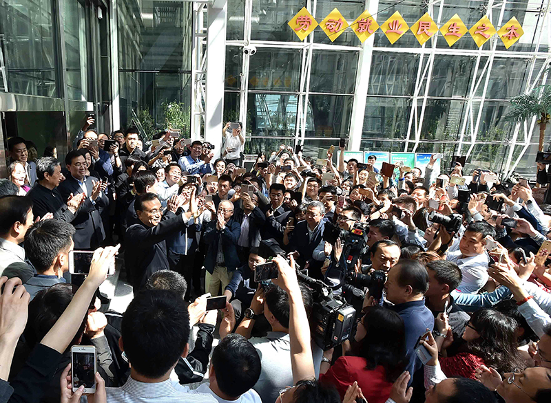 兵民是胜利之本_收入是民生之本(3)