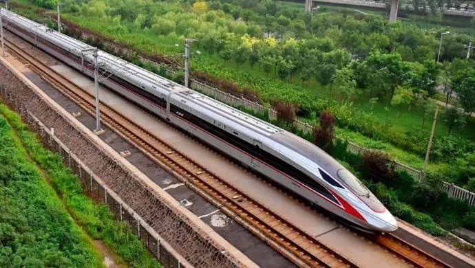 铁路10日起实行新运行图 京沪最快4小时18分