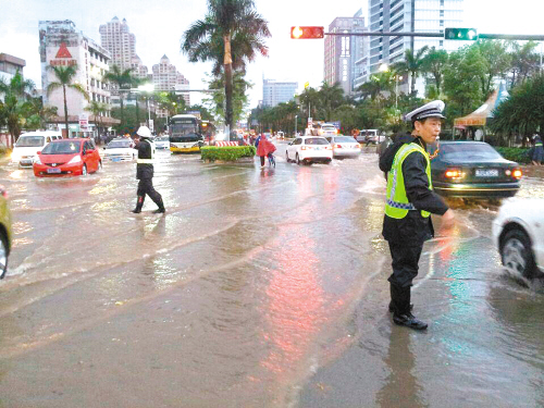 暴雨天出行避开水浸黑点-民生信息-中国江门政