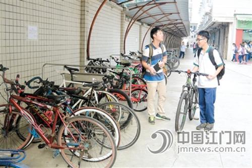 市区多所学校明令对 死飞 说NO!记者走访未见