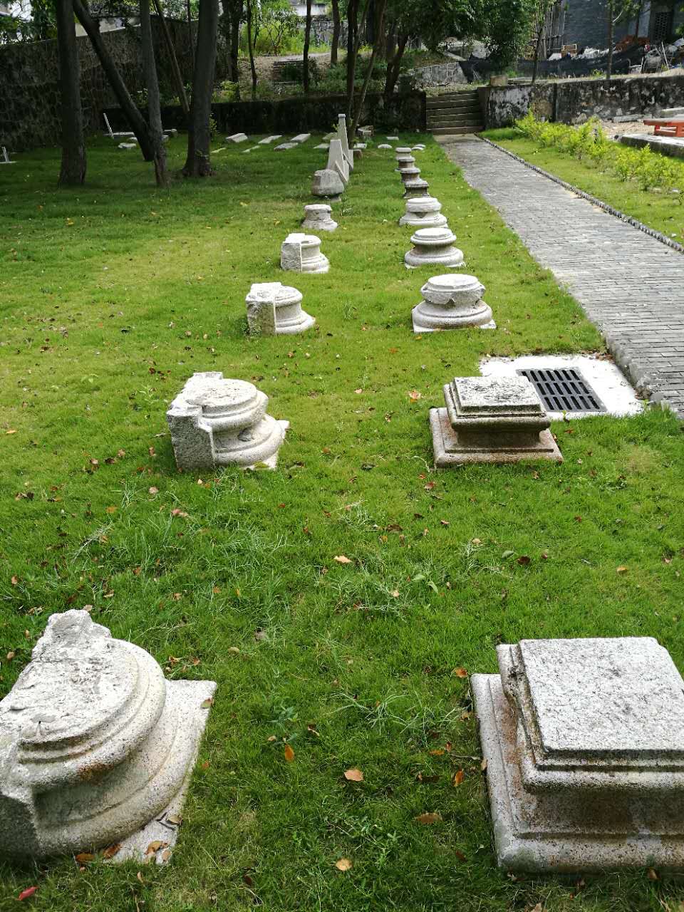 009新地村天主堂遗址-柱础.jpg