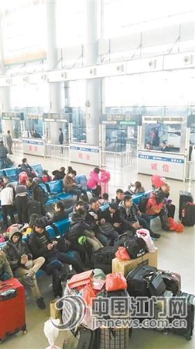 江门汽车总站今起迎客流高峰-政务要闻-江门市