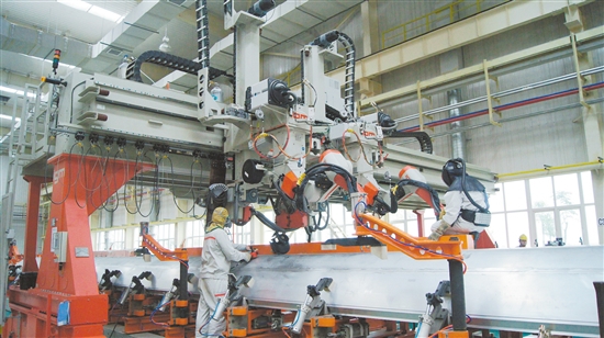 龙头企业培育成效初显 25个在建项目计划总投