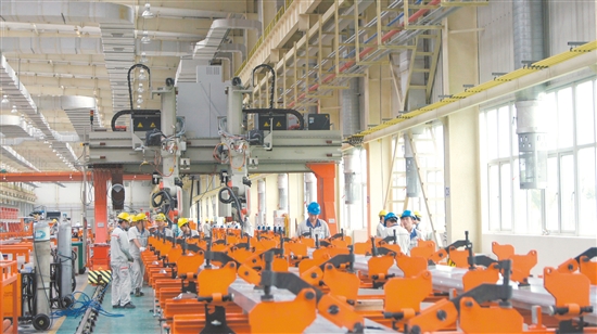 珠西战略重振江门制造 装备制造业投资增六成