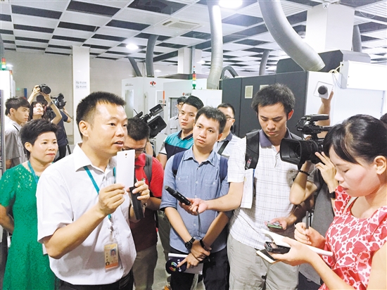 �ڹ㶫�ƽܻ�е�Զ������޹�˾��չ���У��������ĸ��ܾ����´���������������չʾ��˾Ŀǰ���Ƚ��ļ�����