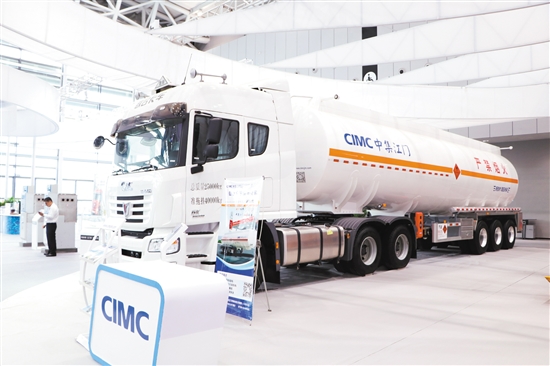 �м�����չ�������Ͻ�Һ�ް�ҳ���