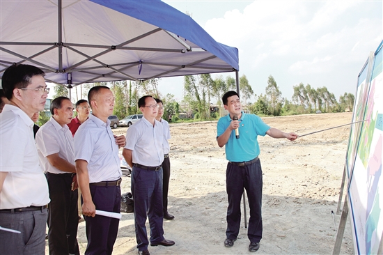 �������磬��ί��ǡ����˴�ί��������Ӧ�䵽�»�����Ķ��ҵ԰���ֳ��칫����鶽��԰���滮���蹤����ͼΪ�ڴ���԰���������ձ�����