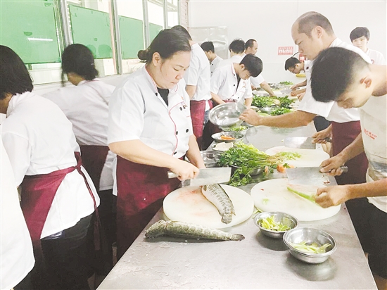 粤菜师傅工程首创培训+就业模式助乡村振