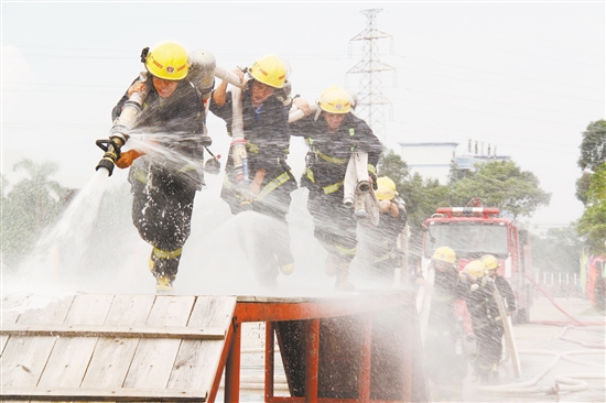 市公安消防支队:赴汤蹈火为人民恪尽职守保平