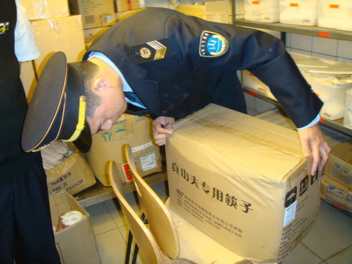 我市开展对餐饮服务环节食用油脂和一次性筷子