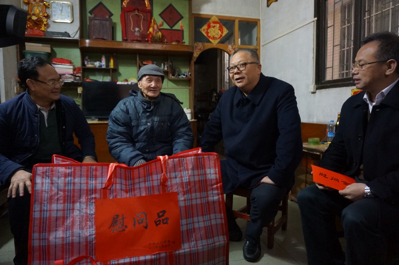 深入学习贯彻党的十九大精神 开展新春双拥慰